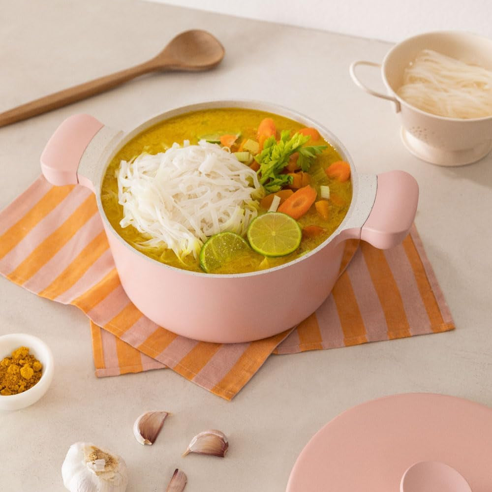 CREATE POT STUDIO pot with handle