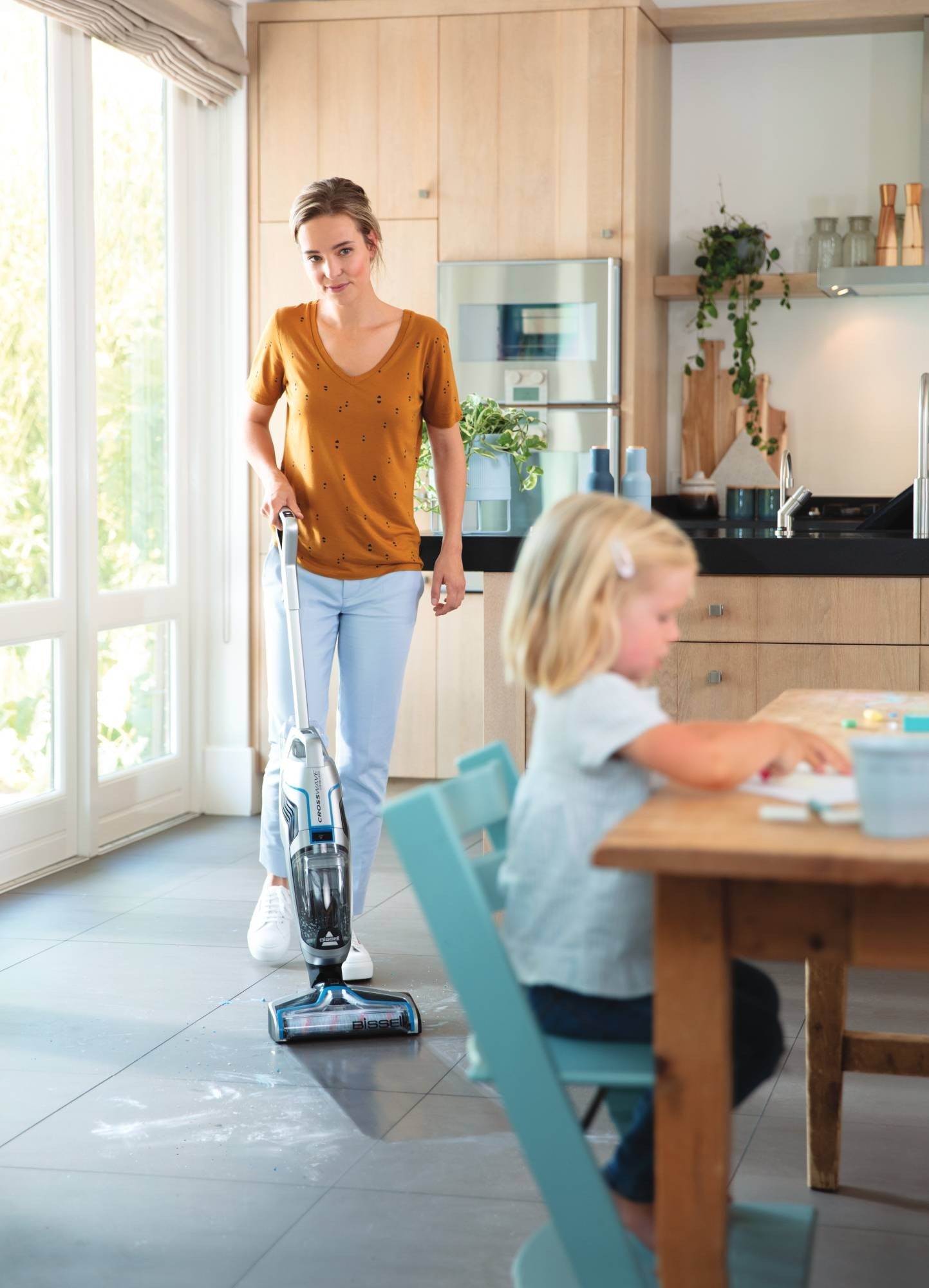 BISSELL Rechargeable VACUUM, WASH & DRY