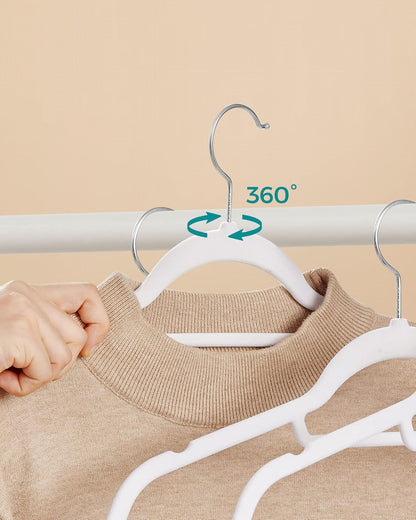 SONGMICS Velvet Hanger CRF020W02
