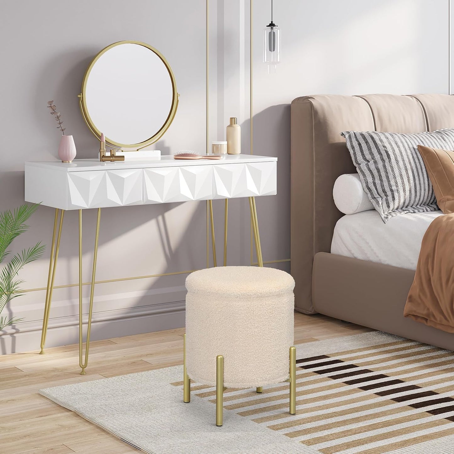 Round Folding Stool with Storage Space