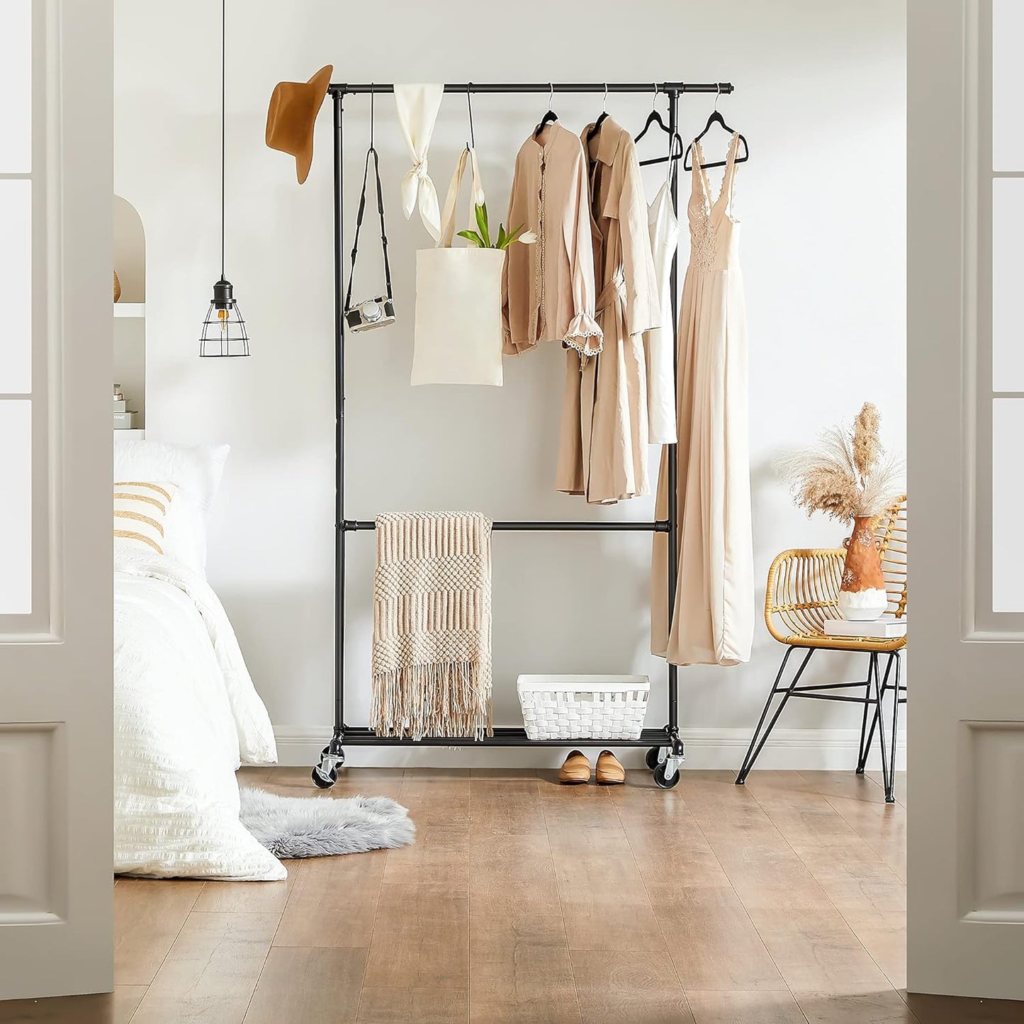SONGMICS Clothes Rack on Wheels